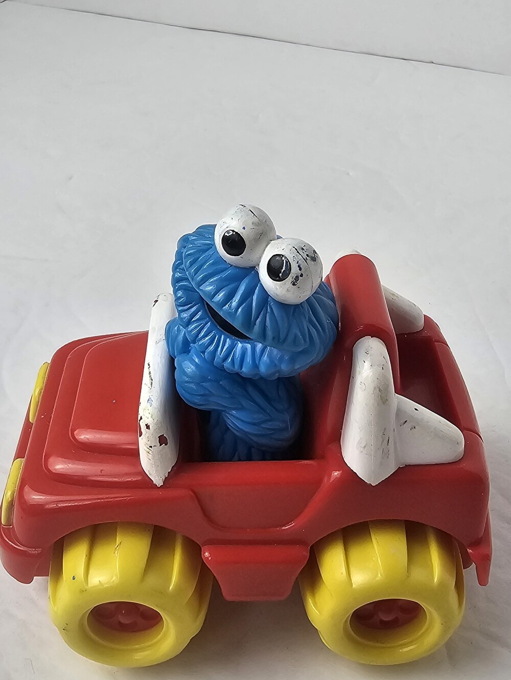 Vintage 1997 Tyco Sesame Street‎ Cookie Monster Magnetic Car Red Yellow Blue